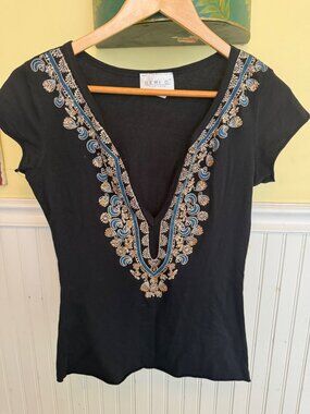 Geri c New York Black Embroidered V Neck Short Sleeve Top  S